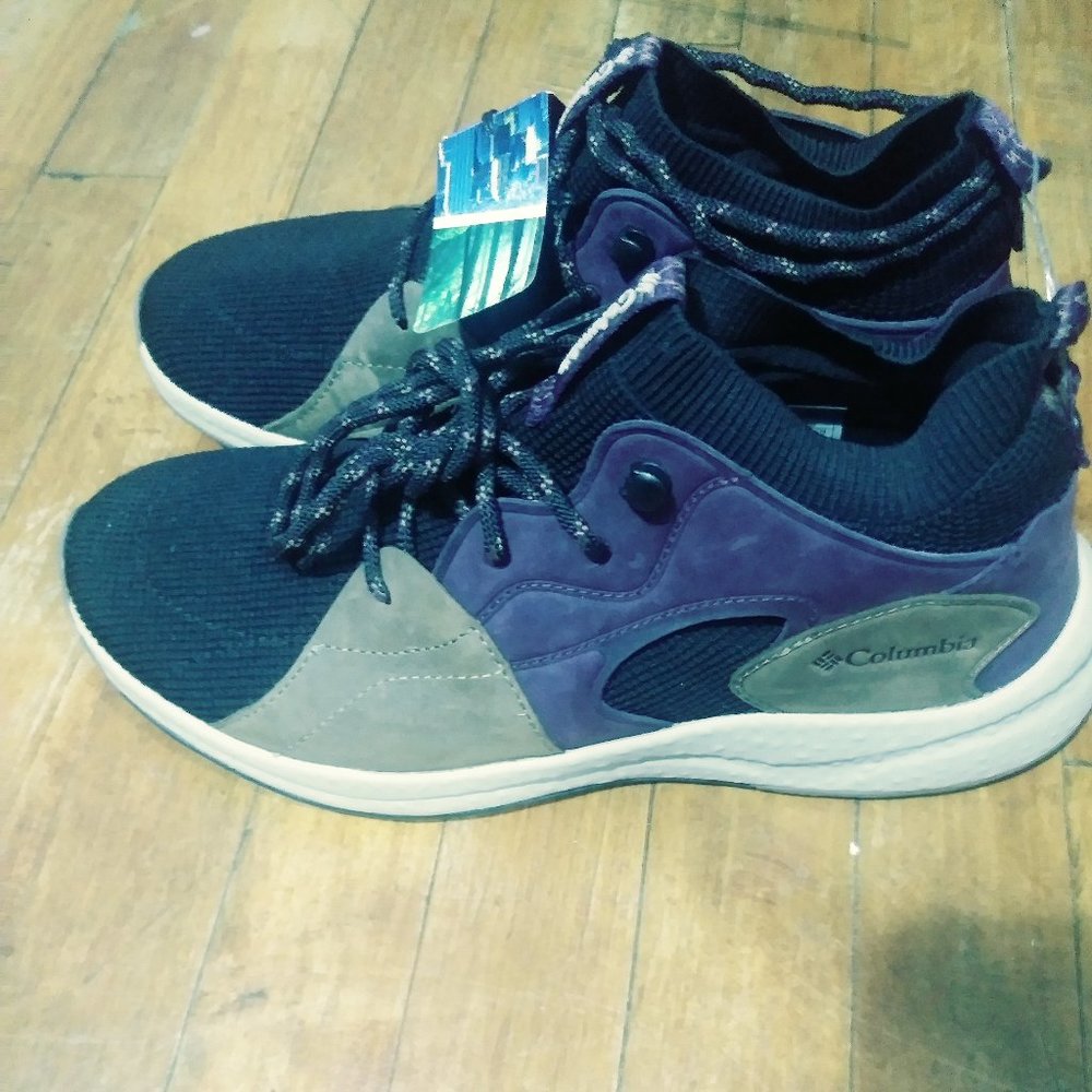 Columbia Hiking Shoe OUT/DRY